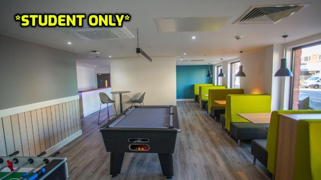Student Only Zeni Ensuite Rooms, Colchester Exterior foto